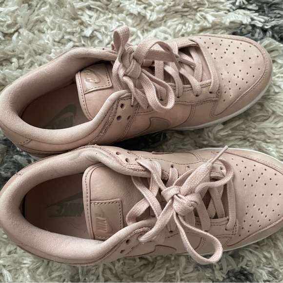 Womens dunk lows - Picture 3 of 6